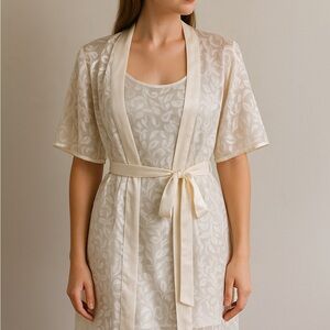 Chic Cream Floral Kimono‎ Robe